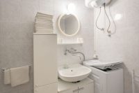 ljiljana-white-apartment-bathroom-05-2024-pic-02