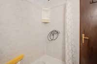 ljiljana-white-apartment-bathroom-05-2024-pic-03